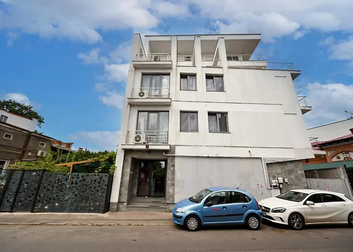 Urban Elegance - Stylish Central Accommodation Bucureşti