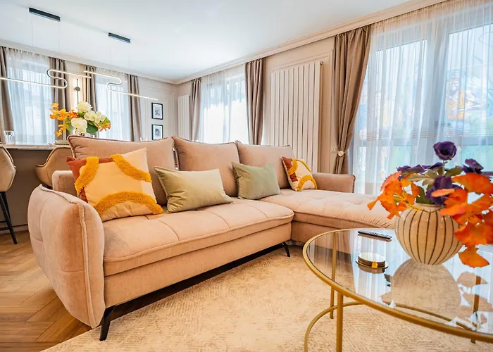 Victoriei Emerald & Pink Gems - Designer Apartments Bucureşti