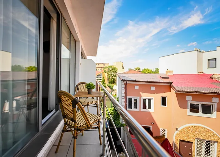 Urban Elegance - Stylish Central Accommodation Bucureşti