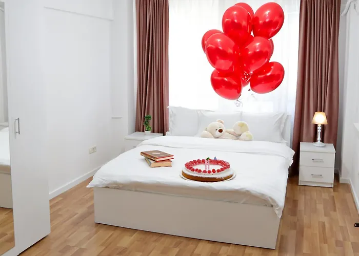 City Base I 2 BR apt Victoriei Bucureşti