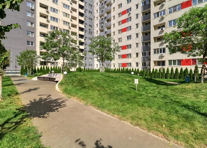 Homie Gray Apartment - Private Parking - Self Check-In Bucureşti