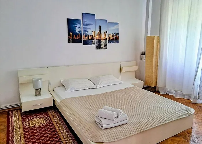 Luxury Apartment Piata Romana Bucureşti
