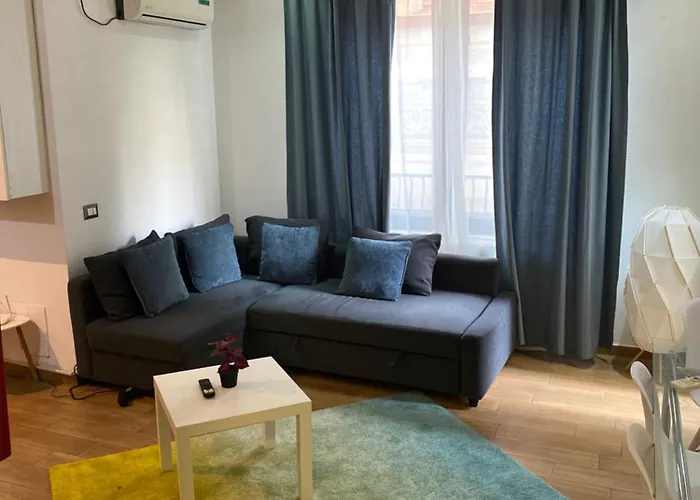 Royal Suite Unirii-2 BDR Apartment Bucureşti