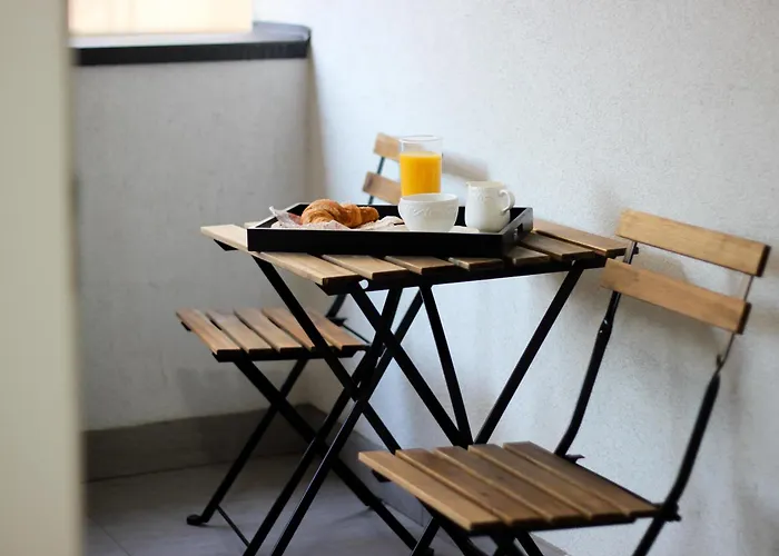 Gabi - Chic & Spacious 2 Bd Apt Near Veranda Mall & Obor Market Bucureşti