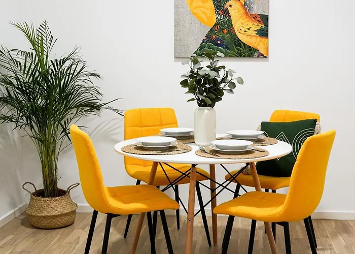 Gabi - Chic & Spacious 2 Bd Apt Near Veranda Mall & Obor Market Bucureşti