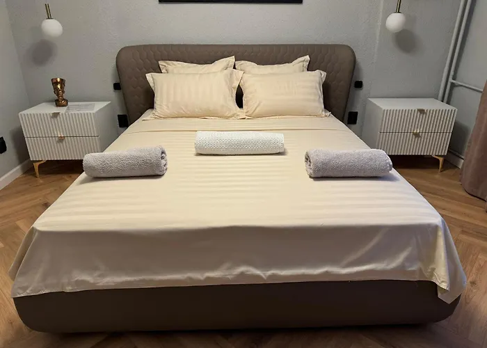 Apartament lux vedere Rond Alba Iulia Bucureşti