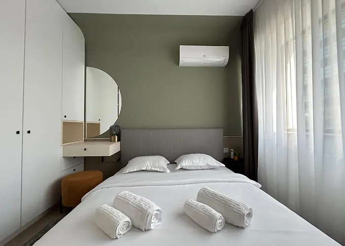 Exclusive Apartment Cortina North With Private Parking & Balcony - 01 Bucureşti