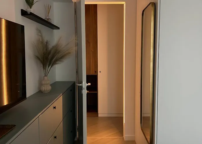 Exclusive Apartment Cortina North With Private Parking & Balcony - 01 Bucureşti