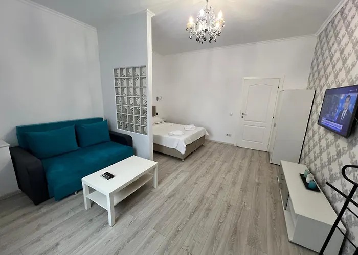 Bright & Beautiful Studio In Prime Location Walk To Everything Bucureşti