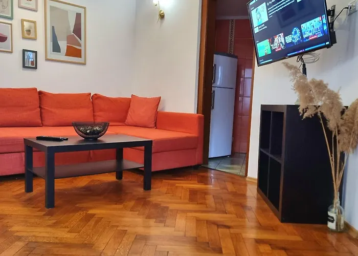 Chill & Relax - Cozy & Roomy -3Bdr Near Old Town Bucureşti