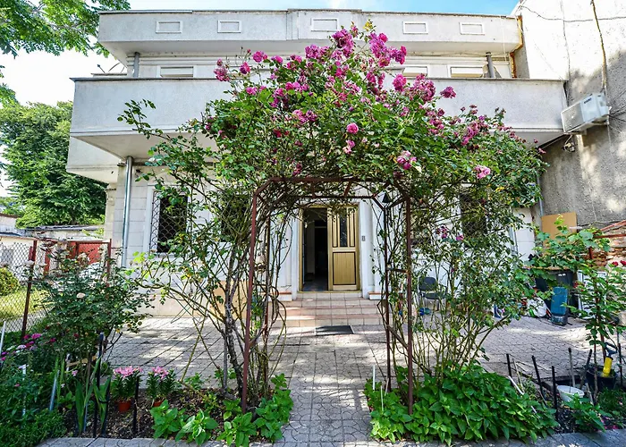 Bucharest City Center Villa - Shabbat Friendly