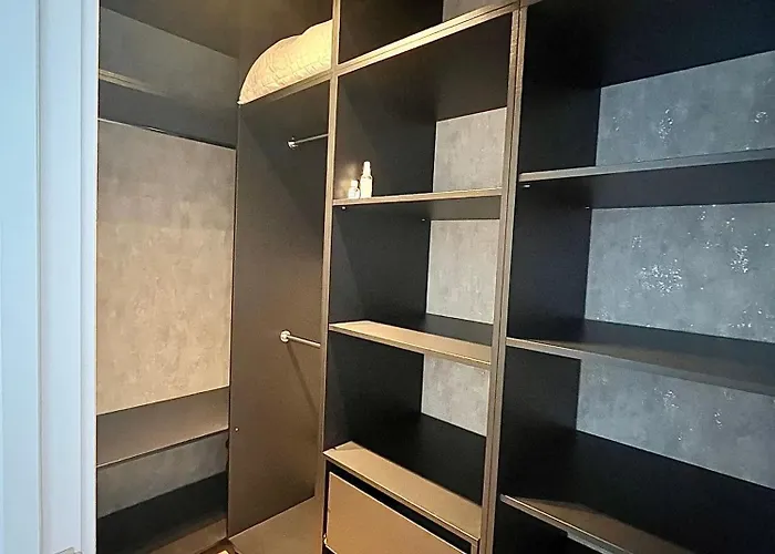 Urban View Studio - Free Parking - Metro Station - Self Check-In - Shops Bucureşti
