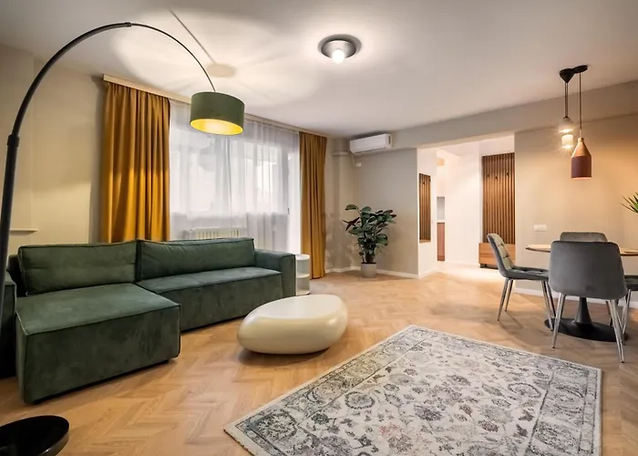 Ultracentral near Old Town, Cismigiu&Victoriei - Cozy, Quiet&Modern Apartment wt Sunny Balcony Bucureşti