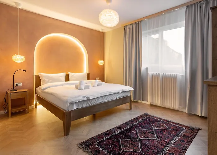 Ultracentral near Old Town, Cismigiu&Victoriei - Cozy, Quiet&Modern Apartment wt Sunny Balcony Bucureşti