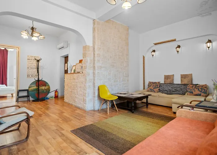 Golden Villa- In The Heart Of Old Town Bucureşti