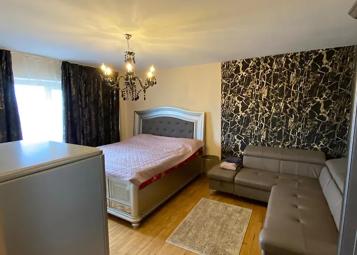 High In The Sky - Unirii Apartment Bucureşti