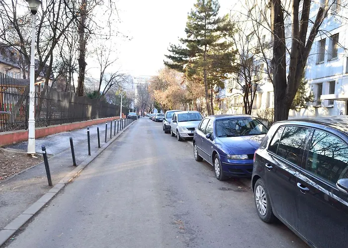 Cozy 2 Rooms Apartment Drumul Taberei Bucureşti
