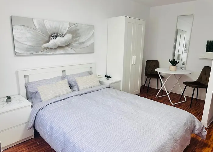 One Room Apartment Ptm 3 Bucureşti