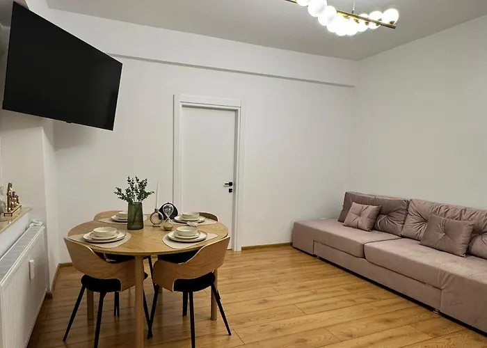 Beautiful Apt With Two Bedrooms Bucureşti