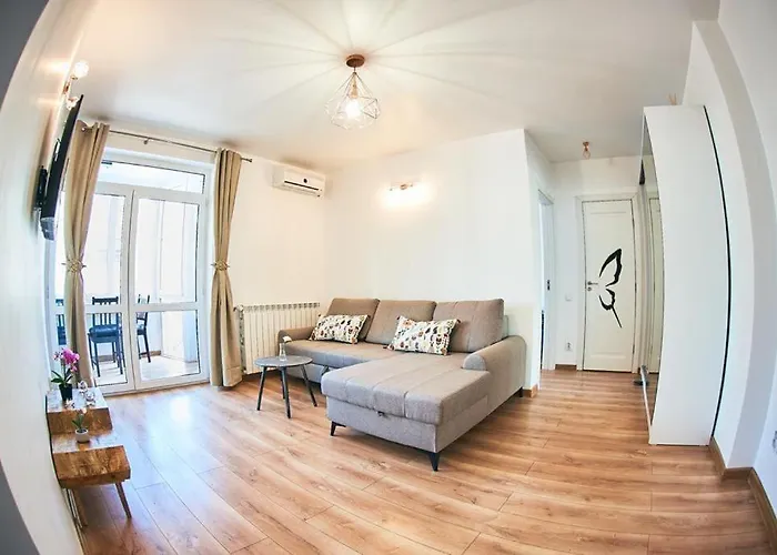 Old Town 2 Beds Panoramic Balcony Apartment Bucureşti
