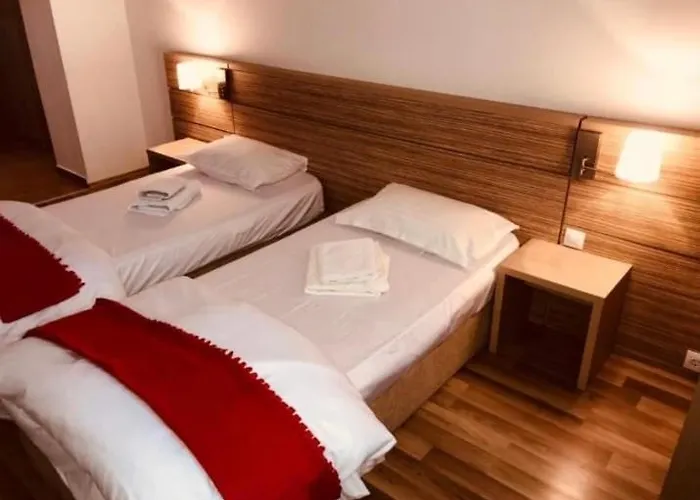 Premier Flat With Parking Apartment Bucureşti