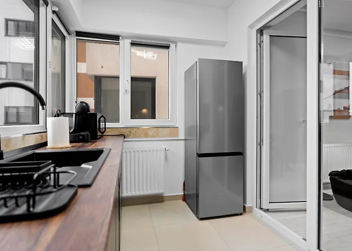 Minimalist Green & Grey Flat Bucureşti