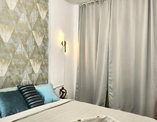 Black & White Apartment Bucureşti
