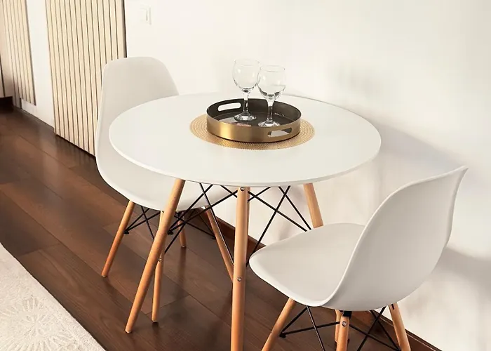 Studio By The Park Bucureşti