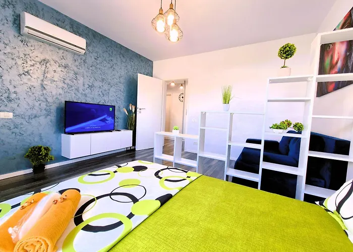 Chique Studio Near Mall Plaza Bucureşti