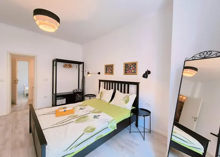 Downtown Spacious Retreat Bucureşti