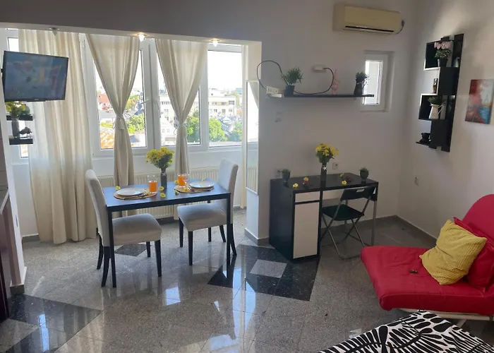 Nice Studio In The Heart Of City Bucureşti