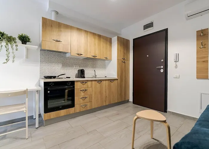 Downtown Urban Studio W Balcony Vol 2 Bucureşti