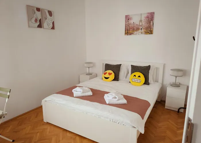 The Corner Loft - Cismigiu Garden Apartment Bucureşti
