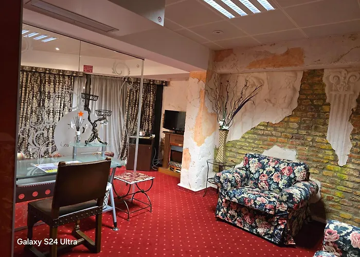 Legends Chambers By Grand Pier Boutique Apartment Bucureşti