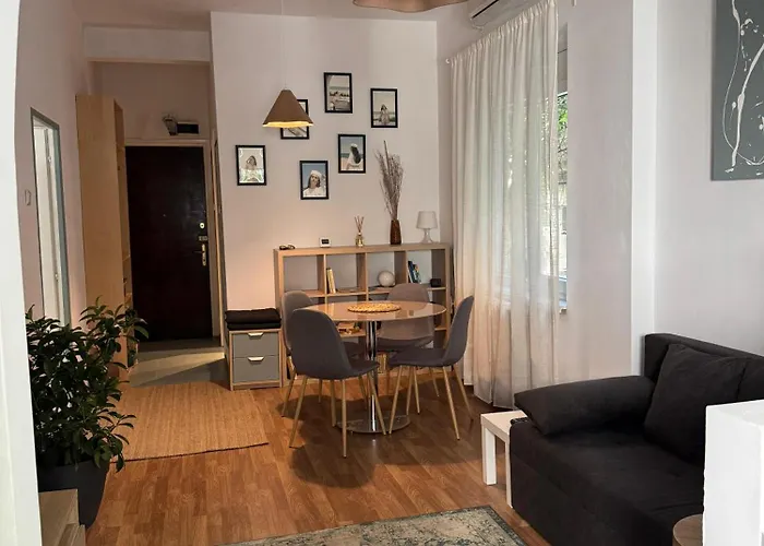 Pi 1 - Apartment In The Heart Of Bucharest, Amazing Location, Cozy, Sleeps 4