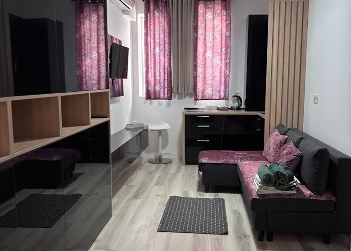 Cozy Black 1 Bedroom Apartment Bucureşti