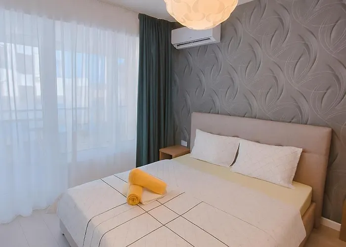 Central Riverside Exclusive Studio Bucureşti