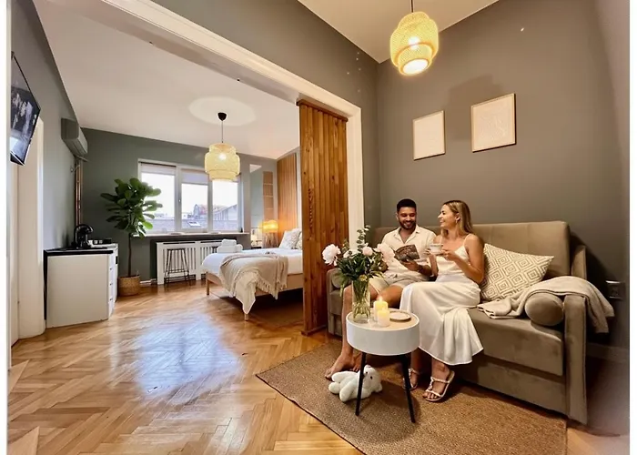 Woodie Studio With Premium Comfort Near Piata Unirii Bucureşti