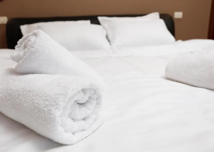 Chill & Relax - Cozy & Roomy -3Bdr Near Old Town Bucureşti