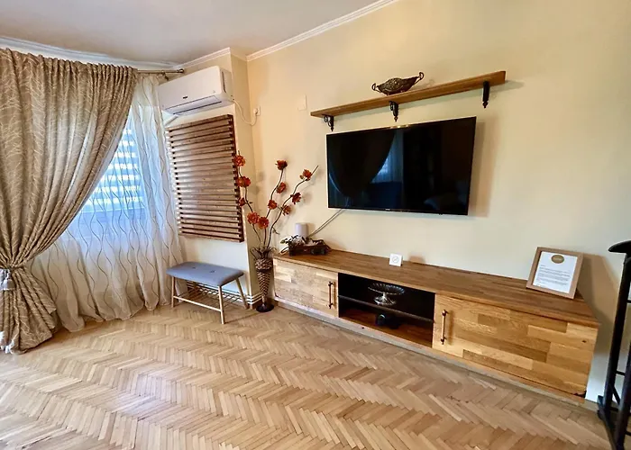 Apartment Palace Of Parliament Bucureşti