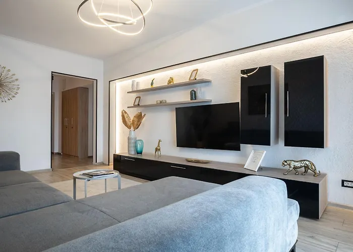 Chanttal Luxury - Fountain Bucureşti