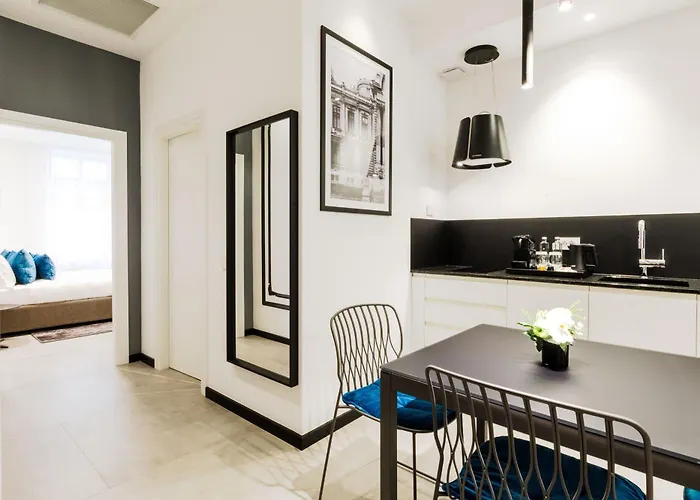 Old Town Snail Design Apartments Bucureşti
