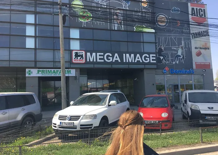 Luxury Flat 8 Near Metro Apartment Bucureşti